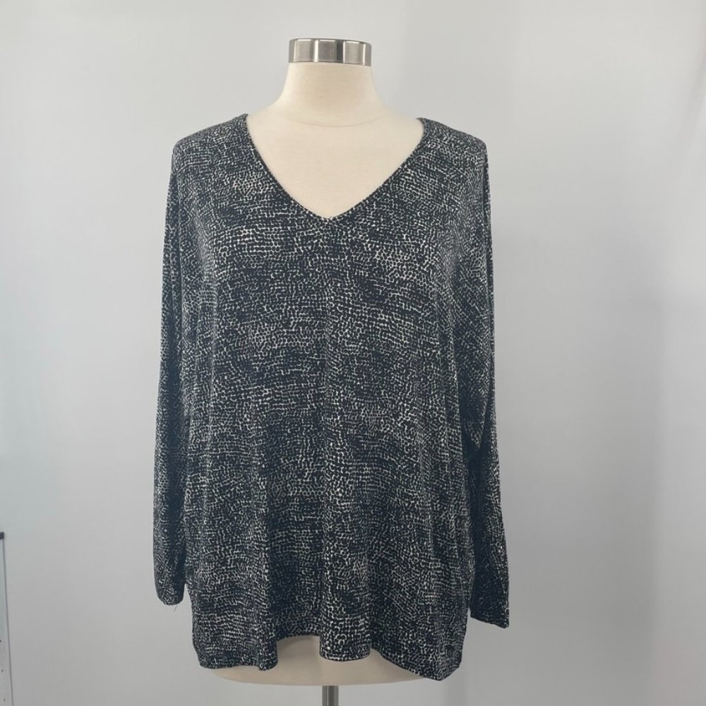 Joan Vass Womans Black White Modal V Neck Blouse Stretchy Plus Size 1X  NEW